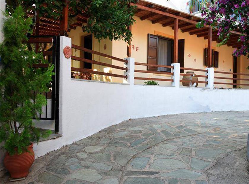 Mirsinia Apartments - Skopelos Loutraki  Exterior photo