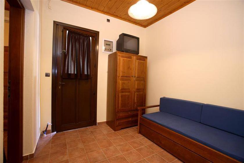 Mirsinia Apartments - Skopelos Loutraki  Exterior photo